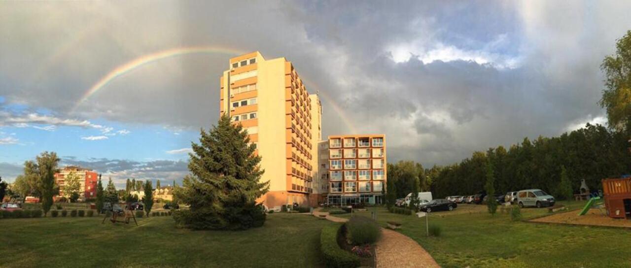 Vizparti Sas Apartman Шиофок Экстерьер фото